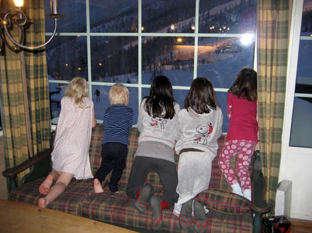 Mathilde, Kristian, Natasha, Kamila and Raphaela watching the skiers